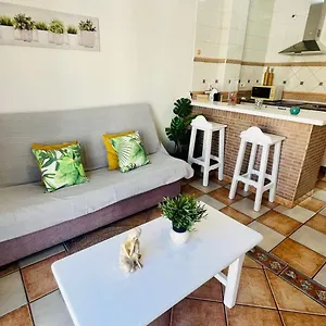 apartamento-jimena-cadiz-en-el-centro-de-nerja.1costadelsol.com/